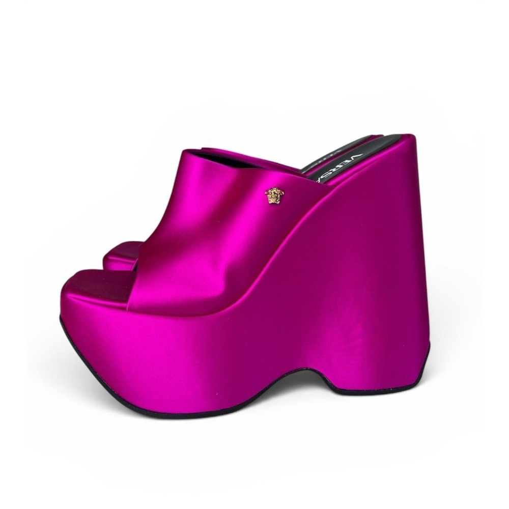 Versace Hot Pink Satin Platform Mule Sandals Slides Medusa Heel EU 38.5 US 8.5